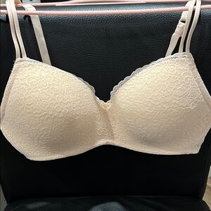 Aerie Cream Molded Cup Bra with Textured Lace and Adjustable Straps